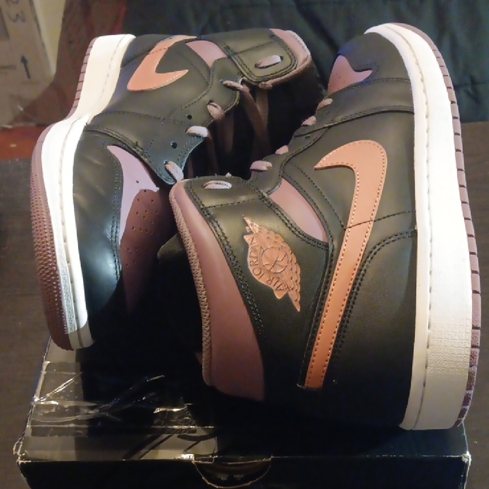 Jordan 1 Mid SE Black Sky J Mauve Mens 11.5 EUC W/OG BOX - Picture 8 of 10